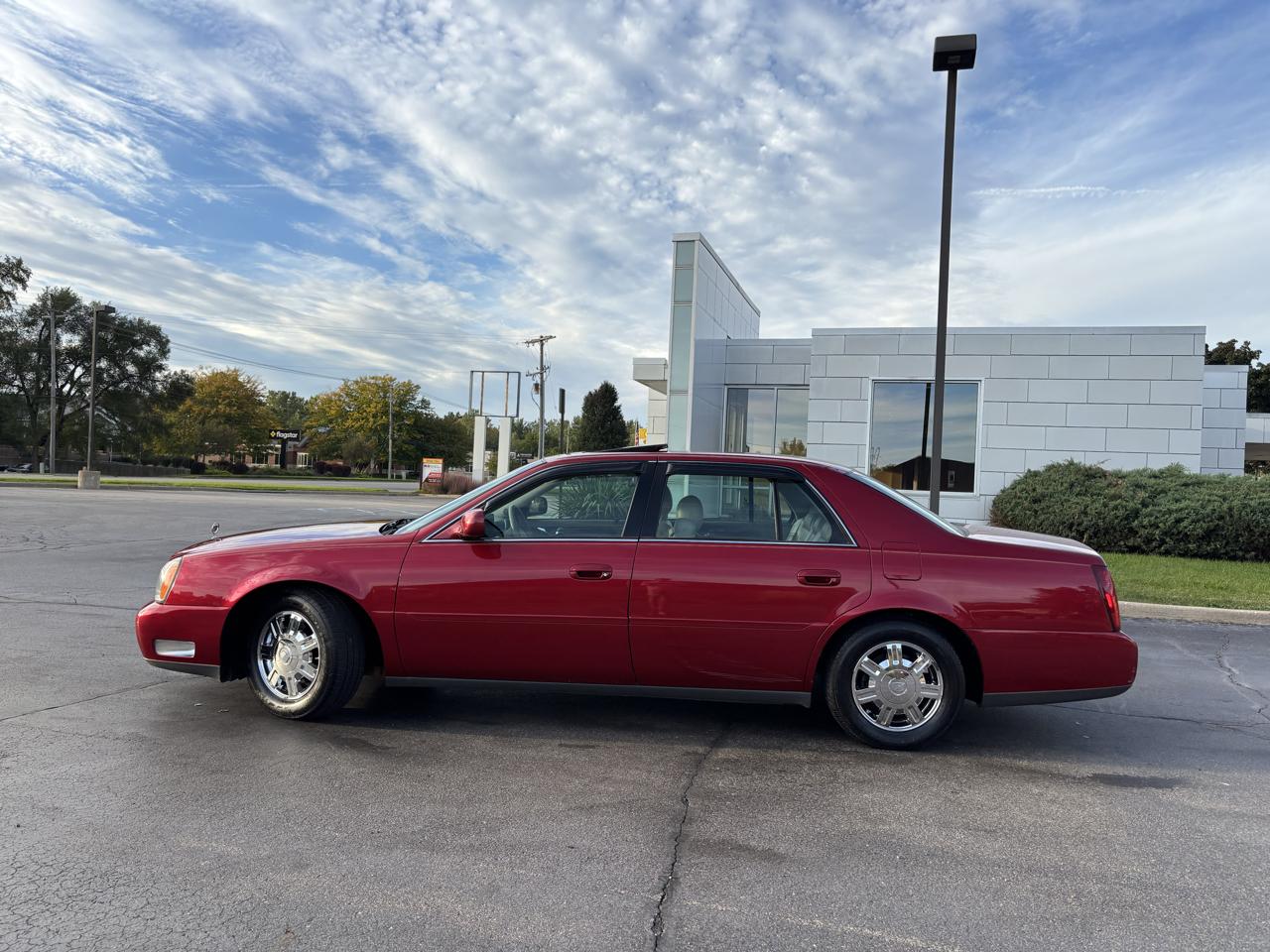 Cadillac DeVille 4dr Sdn 2003