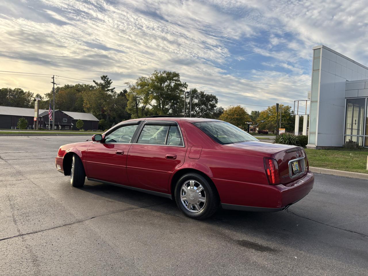 Cadillac DeVille 4dr Sdn 2003