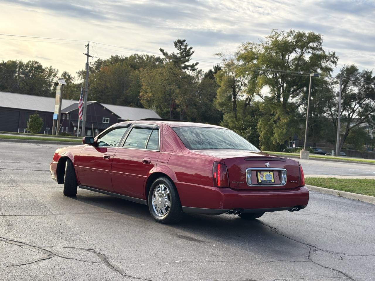 Cadillac DeVille 4dr Sdn 2003