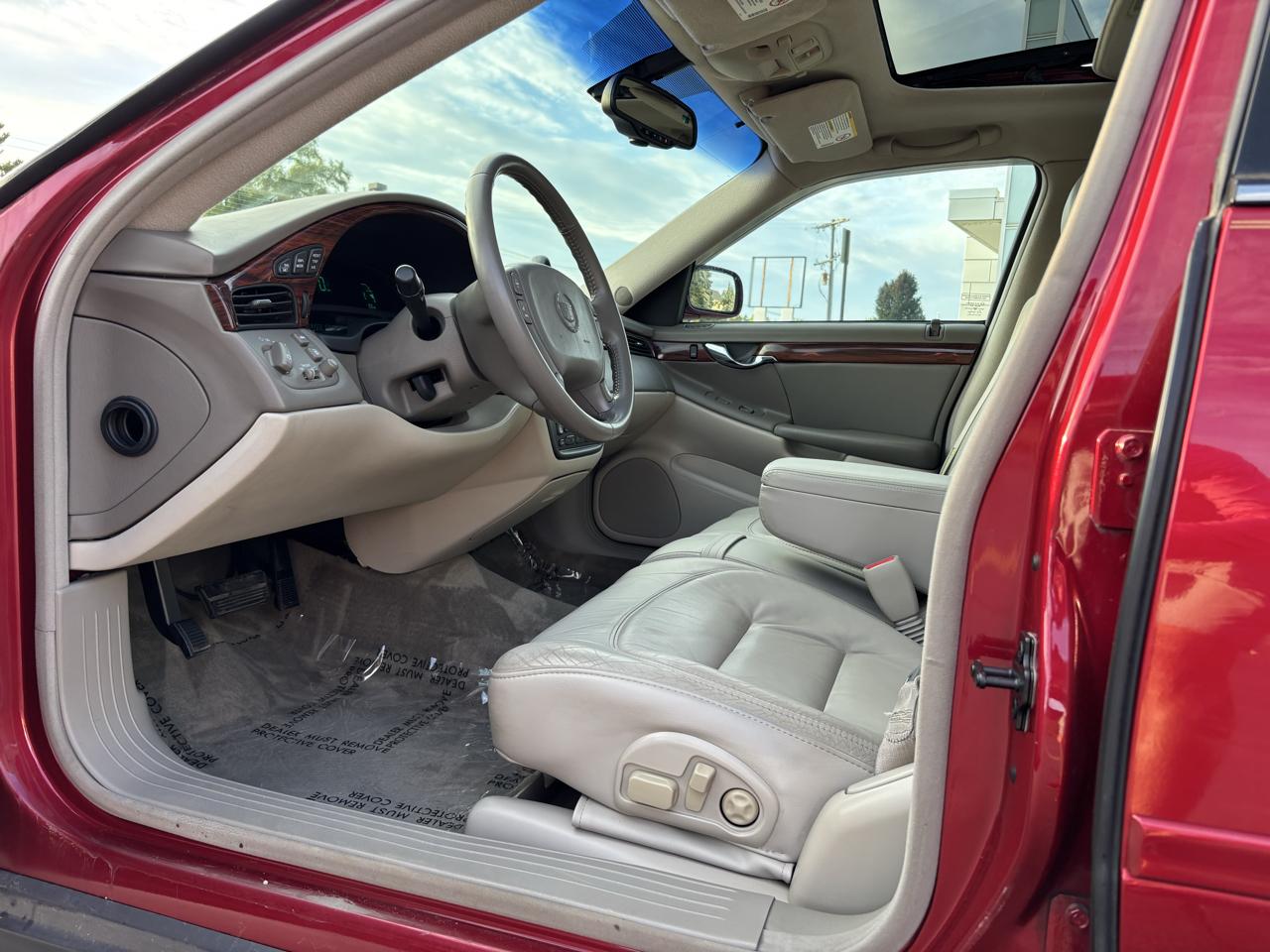 Cadillac DeVille 4dr Sdn 2003