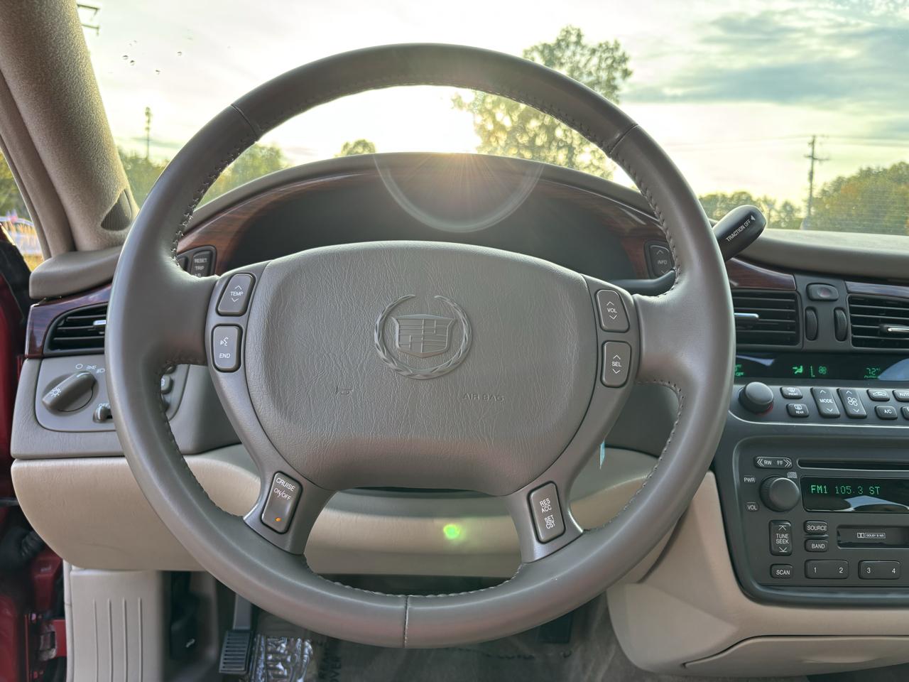 Cadillac DeVille 4dr Sdn 2003