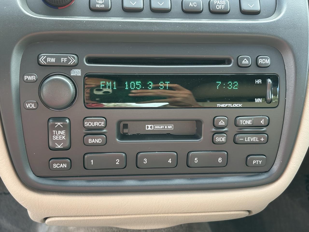 Cadillac DeVille 4dr Sdn 2003
