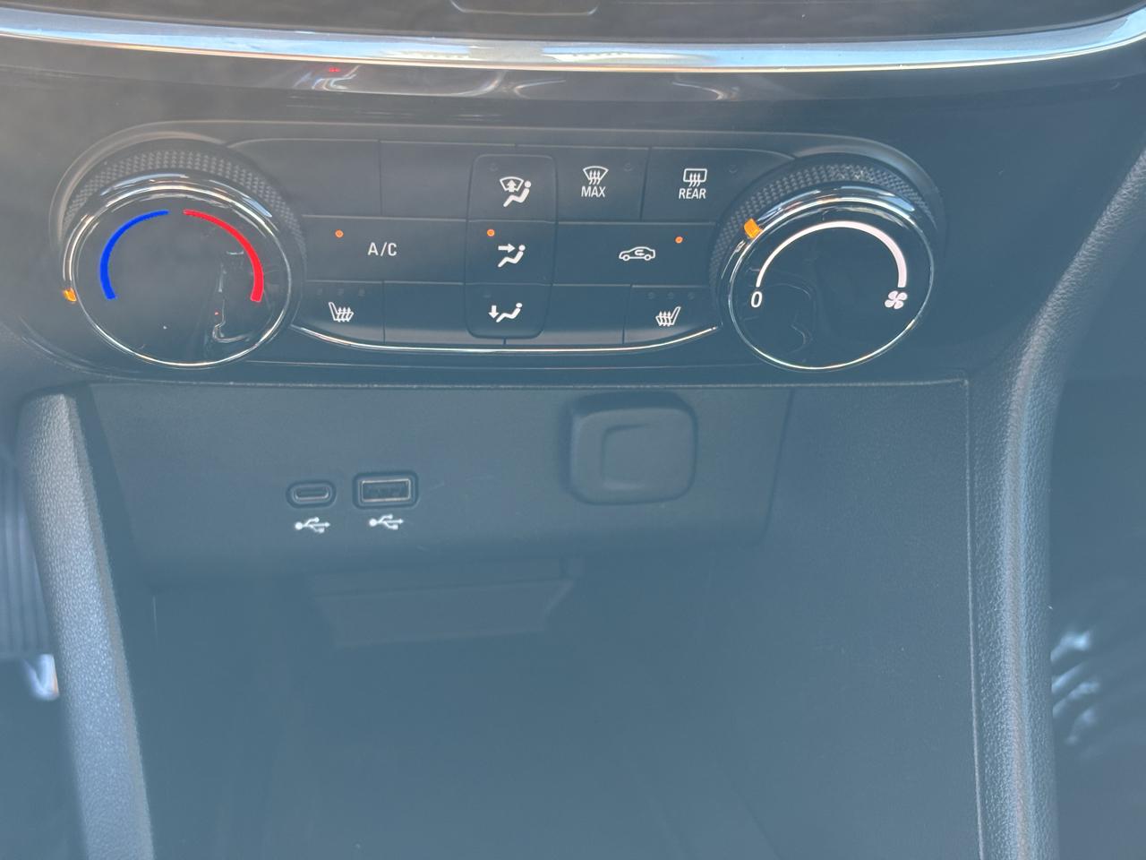 Buick Encore GX FWD 4dr Sport Touring 2024