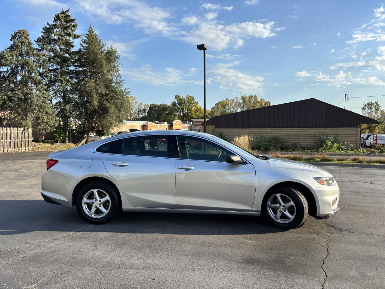 Chevrolet Malibu 4dr Sdn LS w/1FL 2018