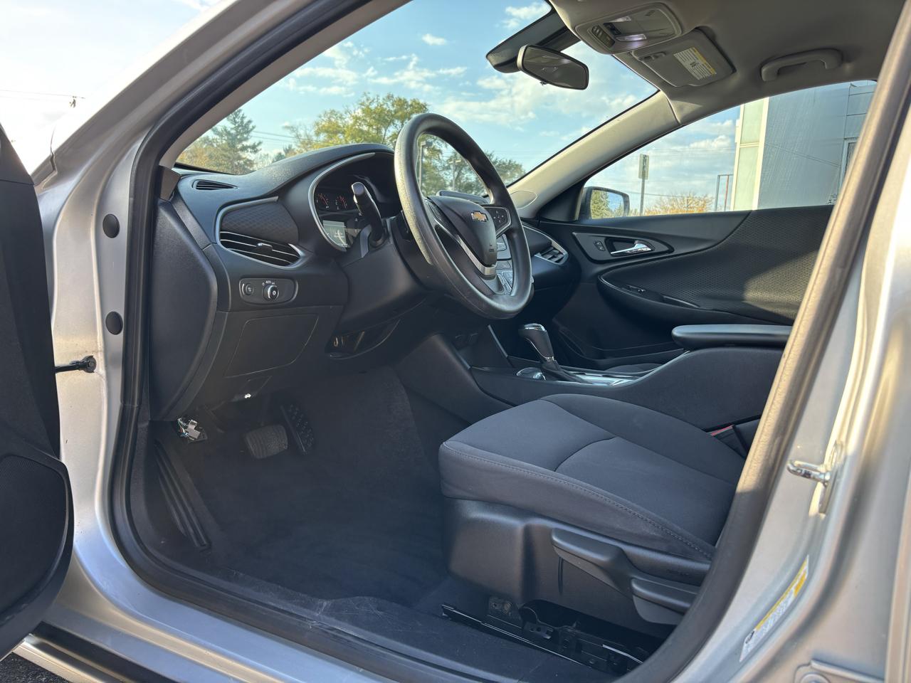 Chevrolet Malibu 4dr Sdn LS w/1FL 2018