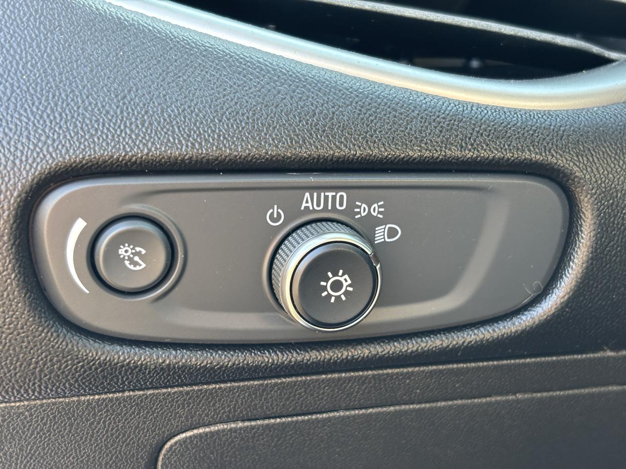 Chevrolet Malibu 4dr Sdn LS w/1FL 2018