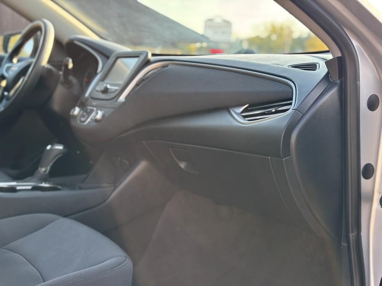 Chevrolet Malibu 4dr Sdn LS w/1FL 2018