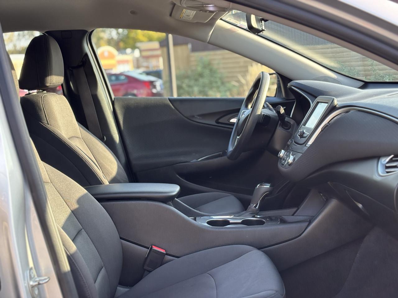 Chevrolet Malibu 4dr Sdn LS w/1FL 2018