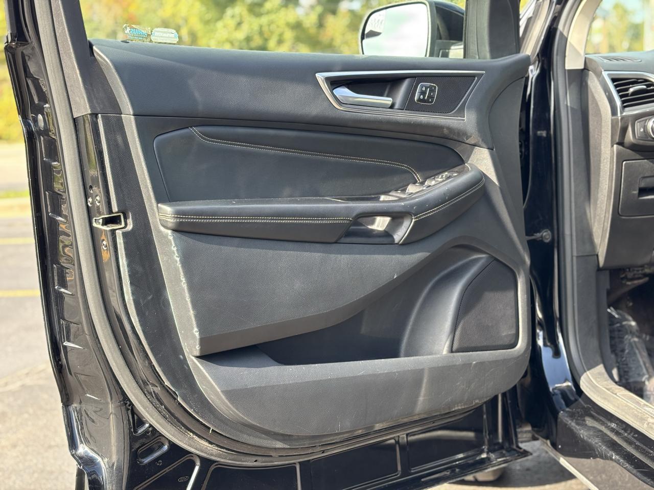 Ford Edge photo 14