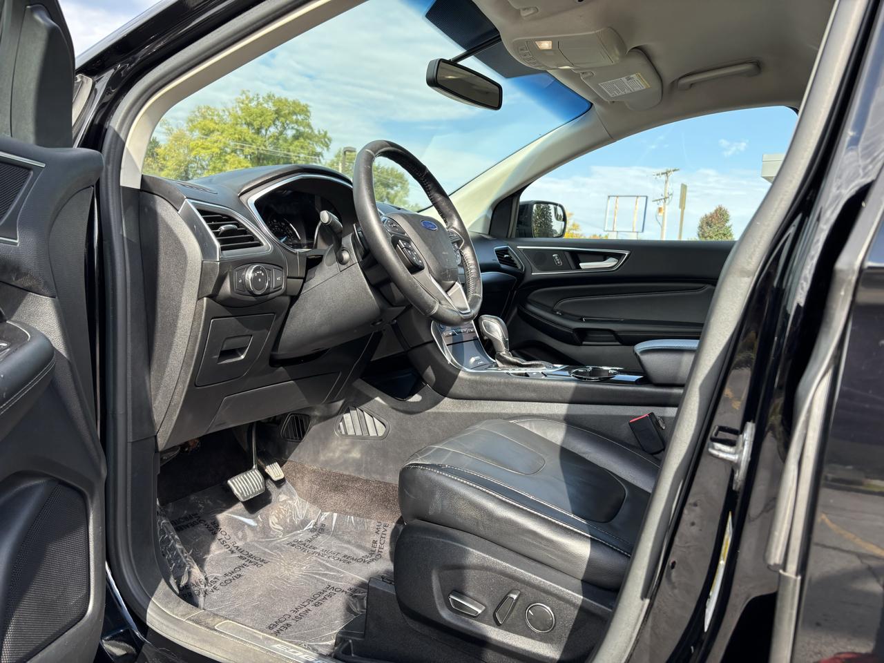 Ford Edge photo 16