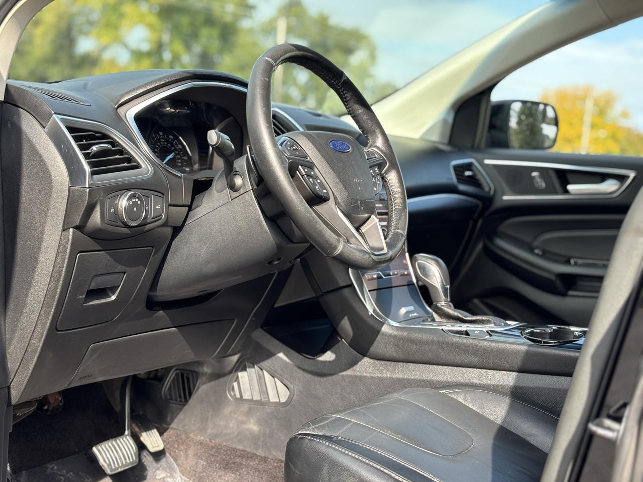 Ford Edge photo 17