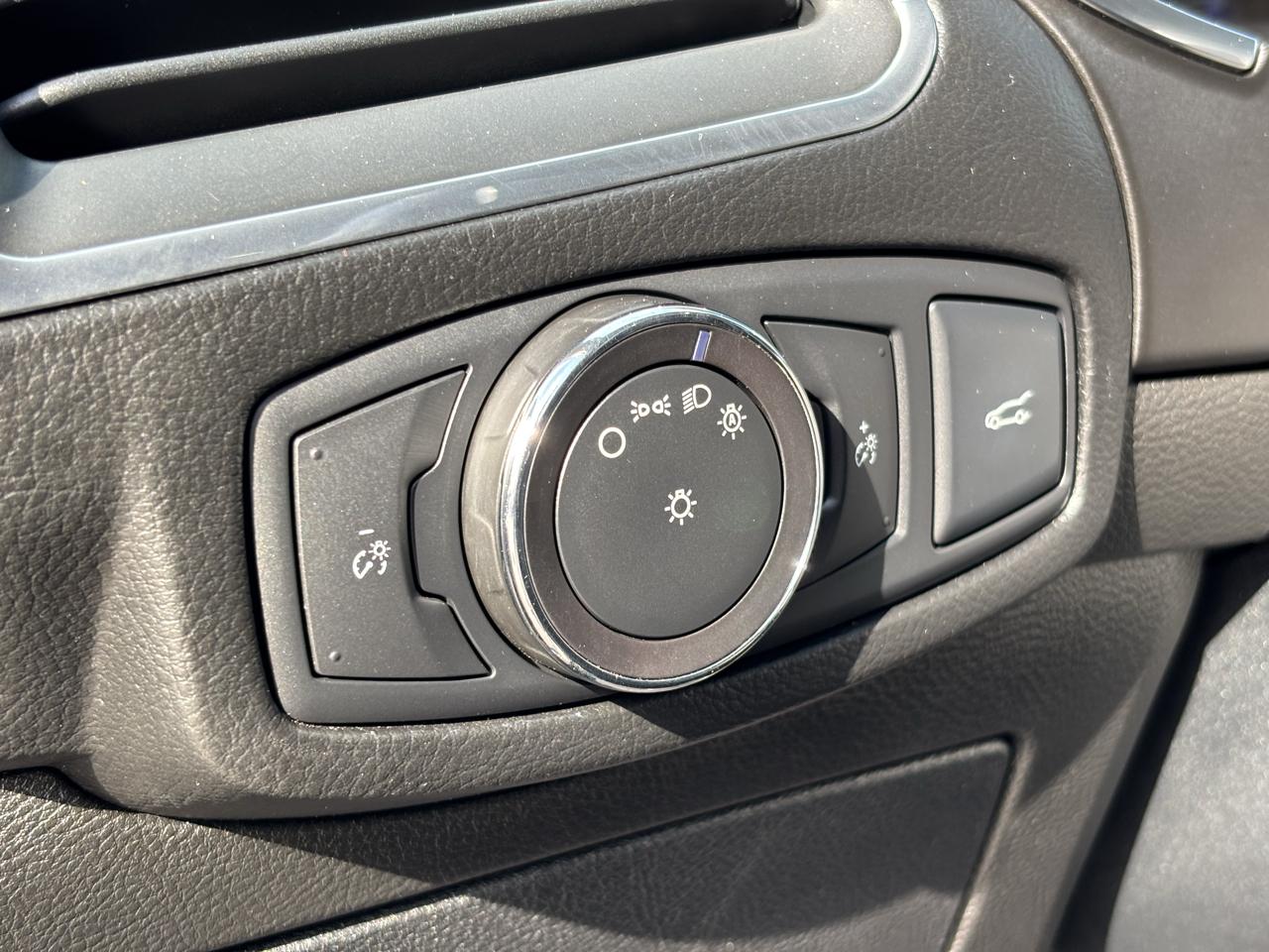 Ford Edge photo 18