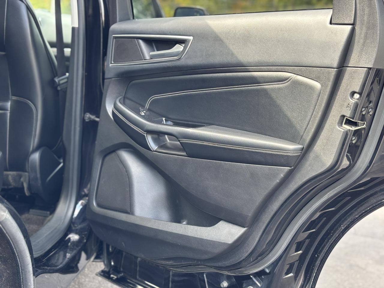 Ford Edge photo 38