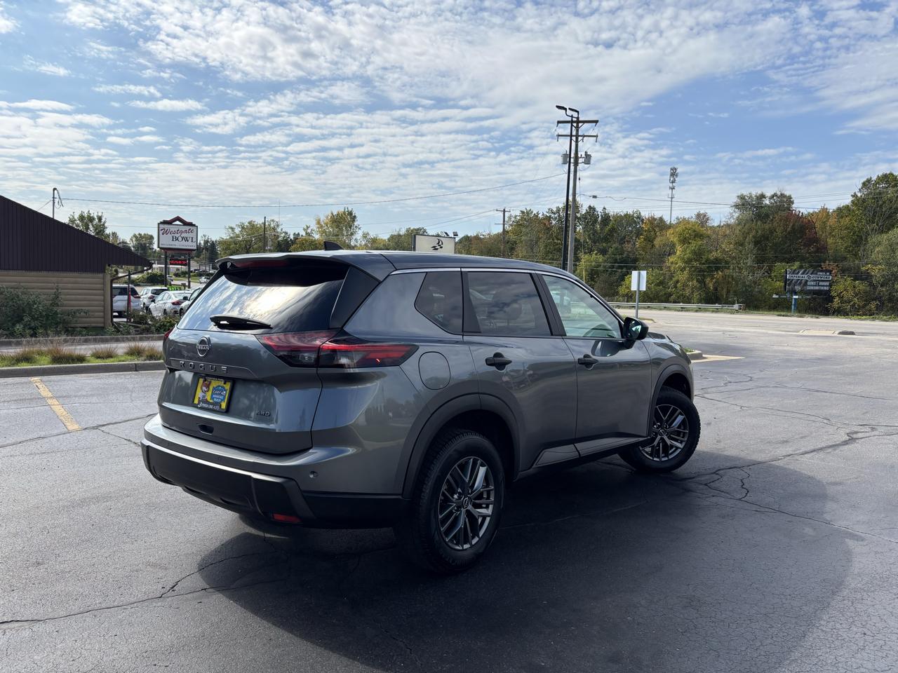 Nissan Rogue photo 9