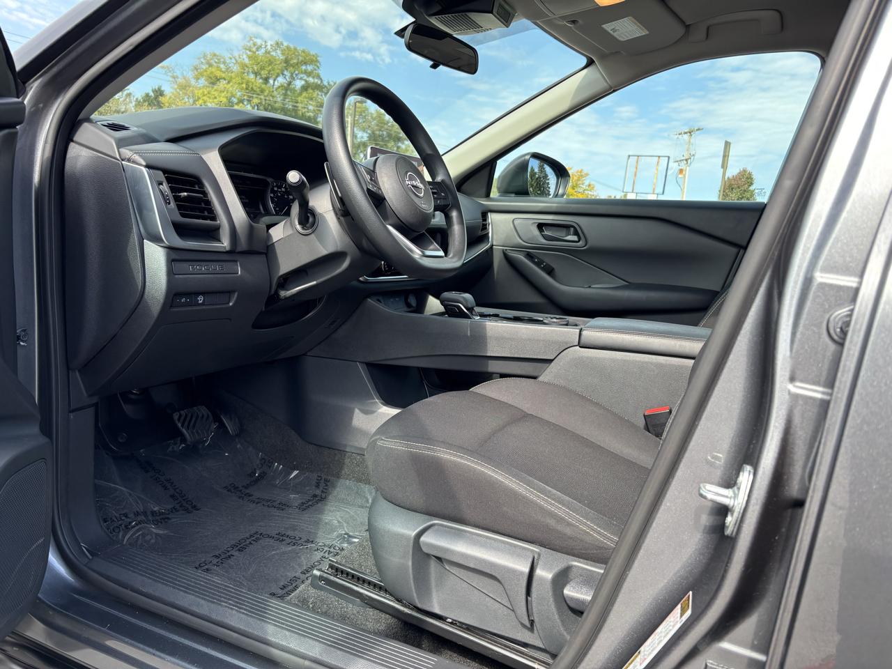 Nissan Rogue photo 16