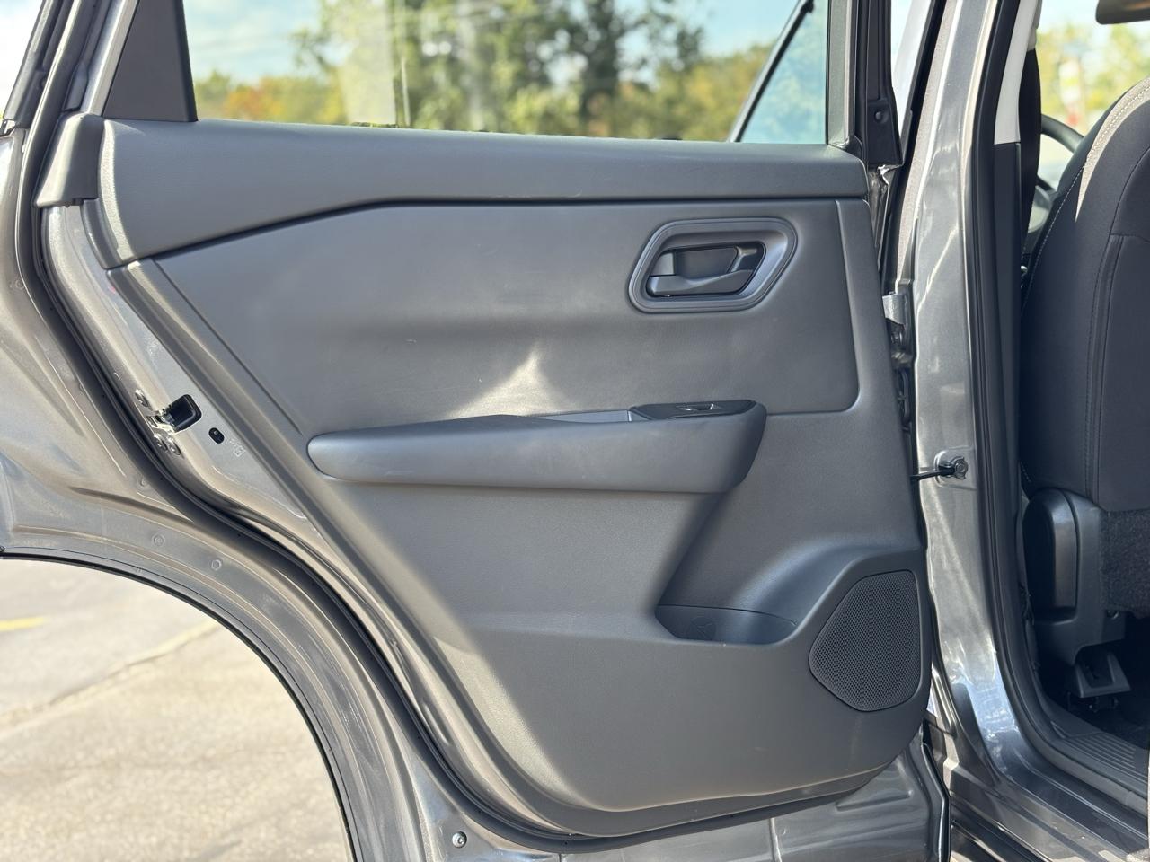 Nissan Rogue photo 34