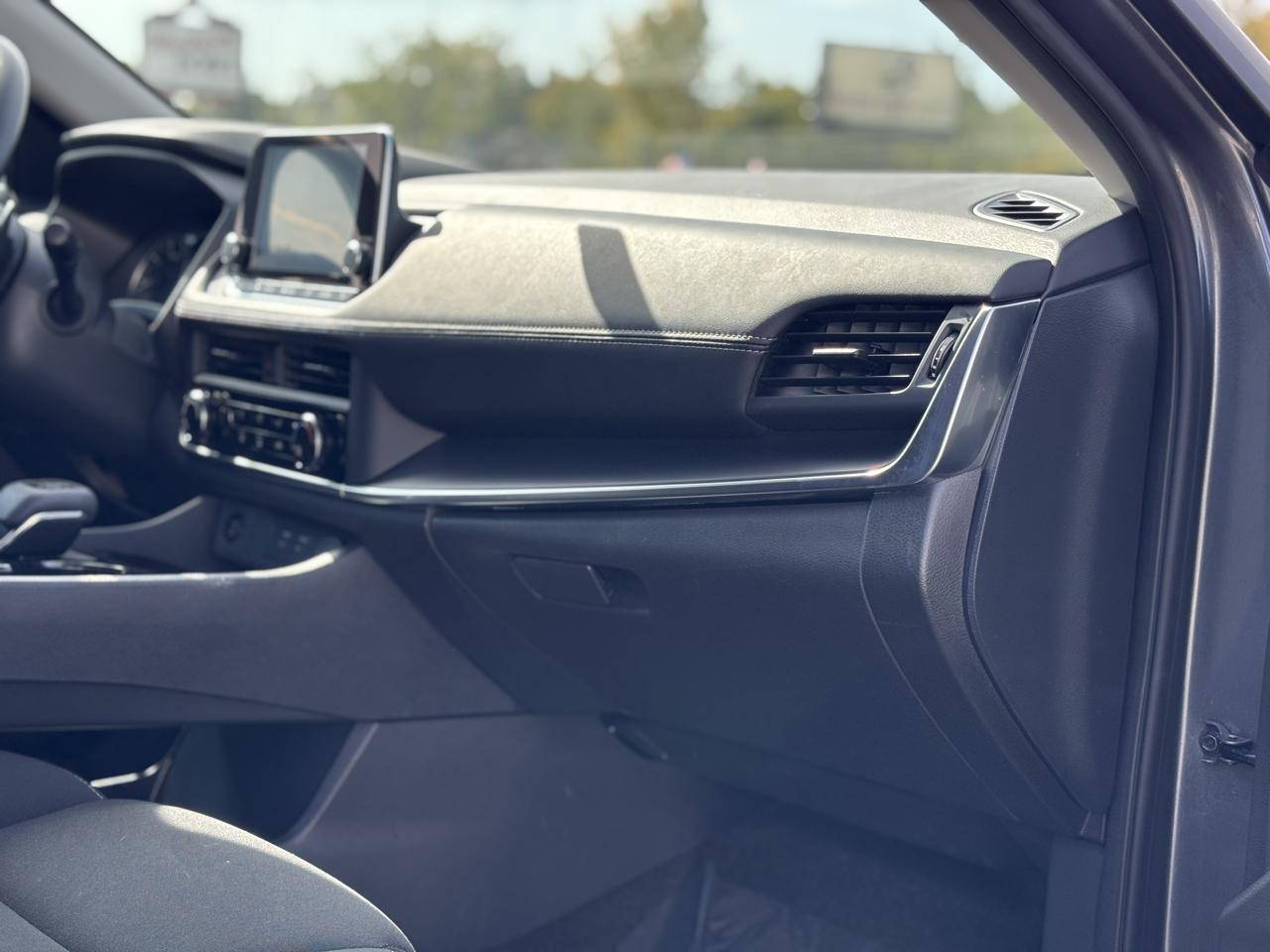 Nissan Rogue photo 43