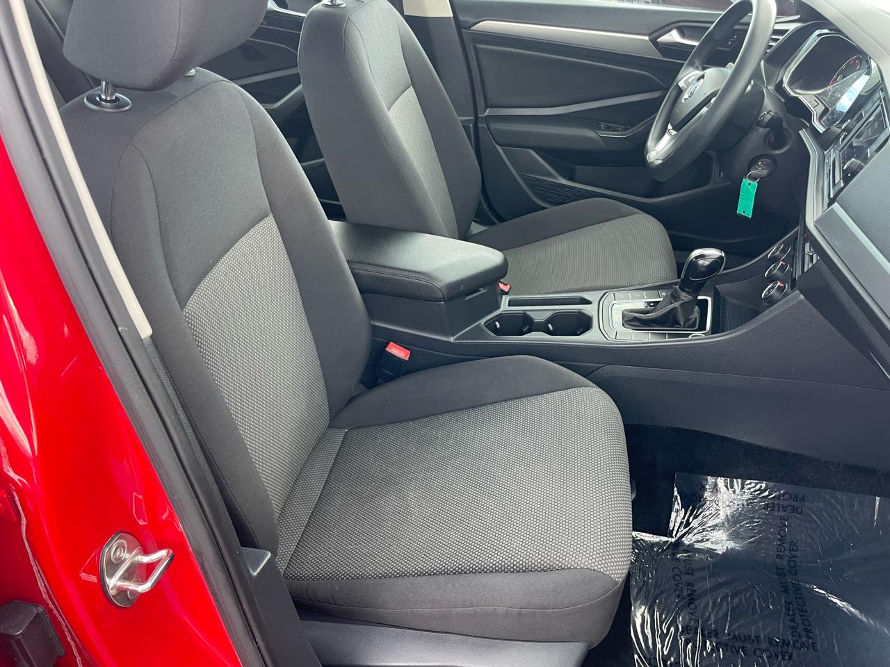 Volkswagen Jetta 1.4T S 8A 2021