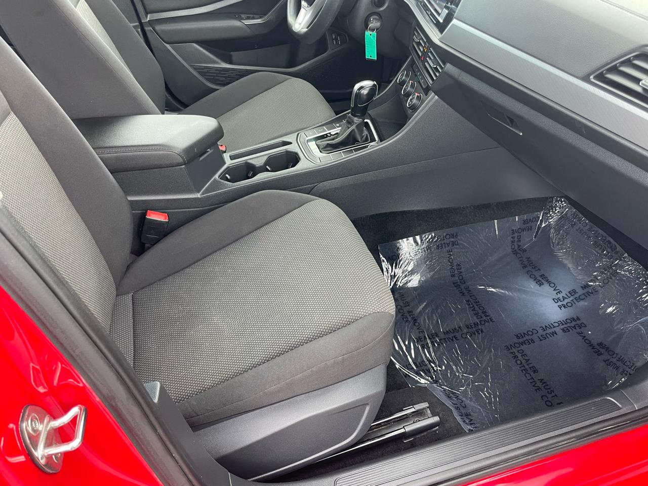 Volkswagen Jetta 1.4T S 8A 2021
