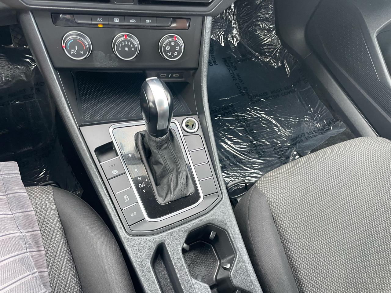 Volkswagen Jetta 1.4T S 8A 2021