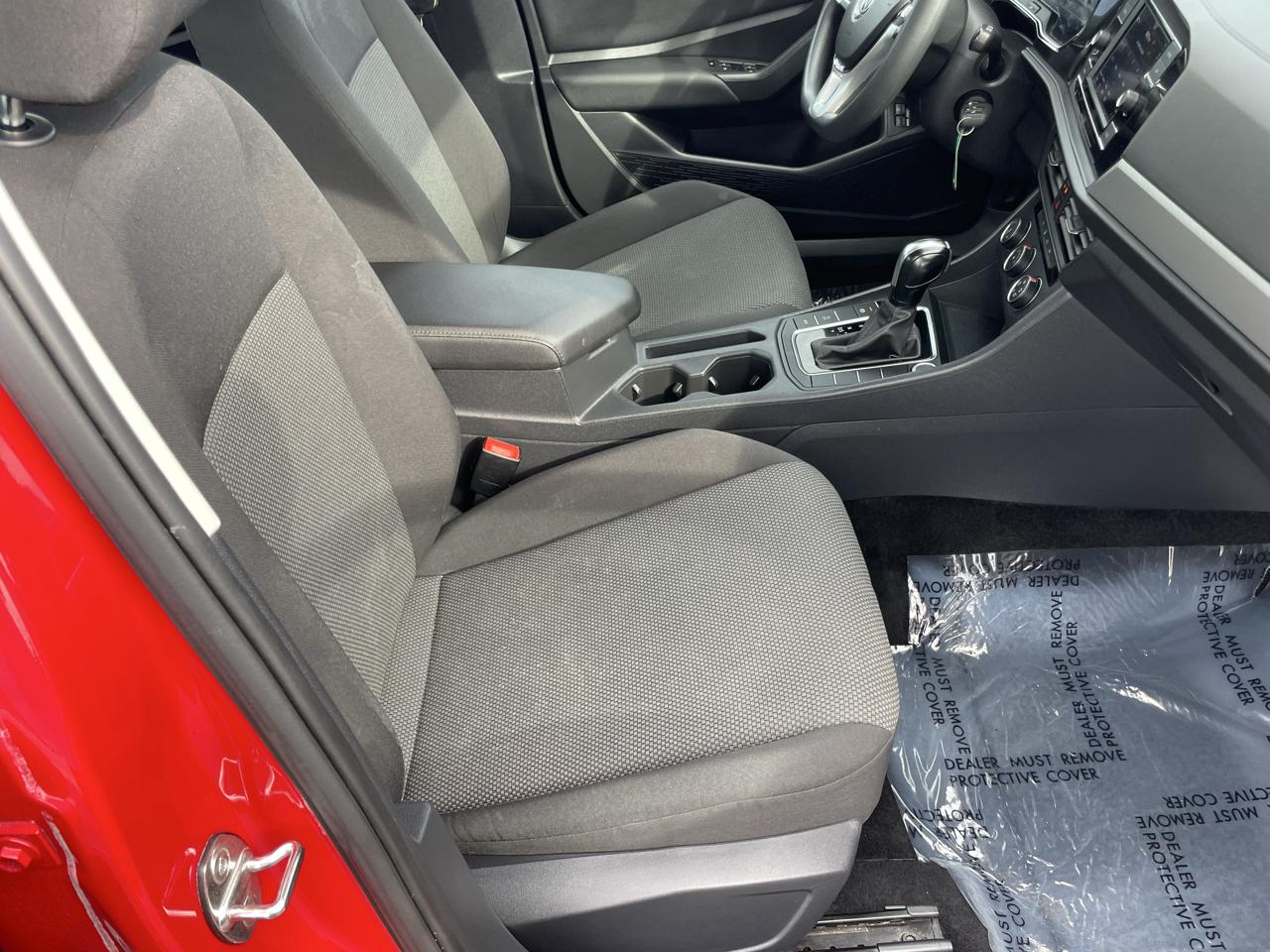 Volkswagen Jetta 1.4T S 8A 2021