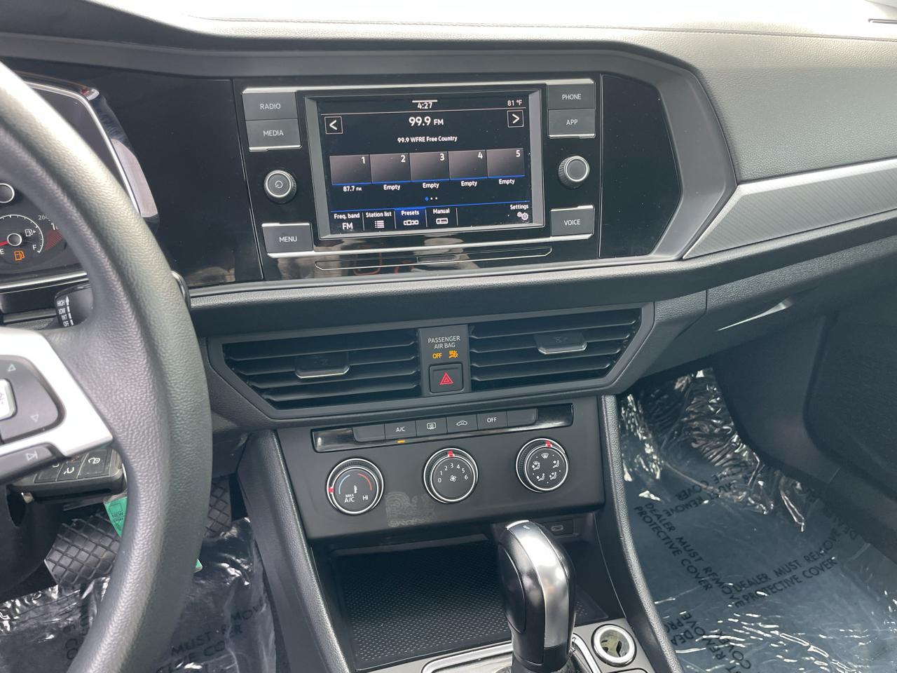 Volkswagen Jetta 1.4T S 8A 2021