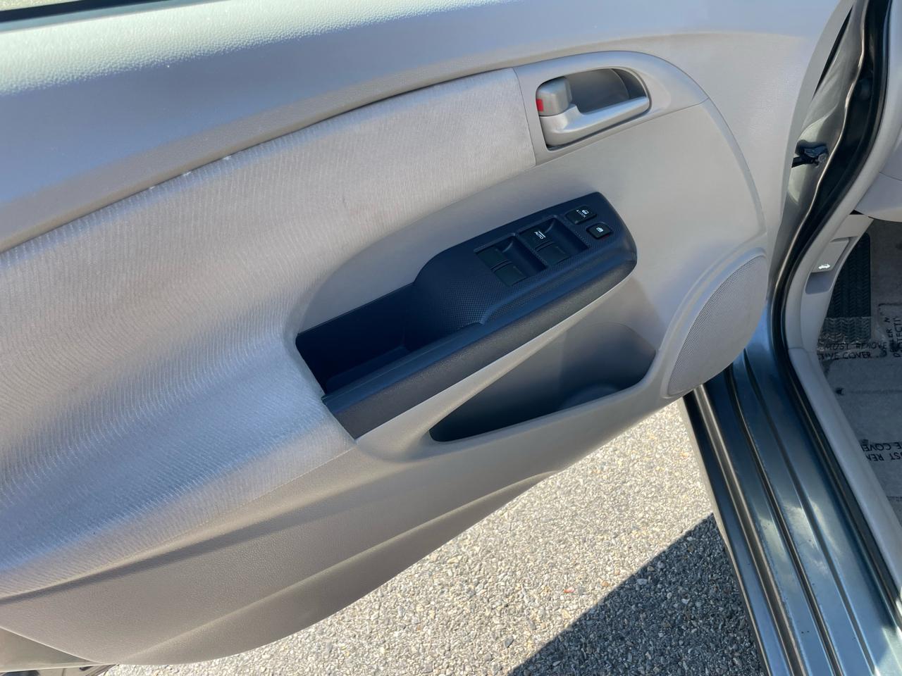 Honda Insight LX 2010