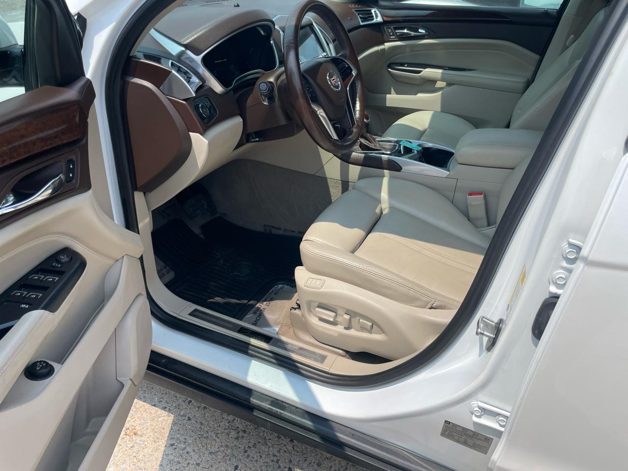 Cadillac SRX Performance Collection FWD 2016