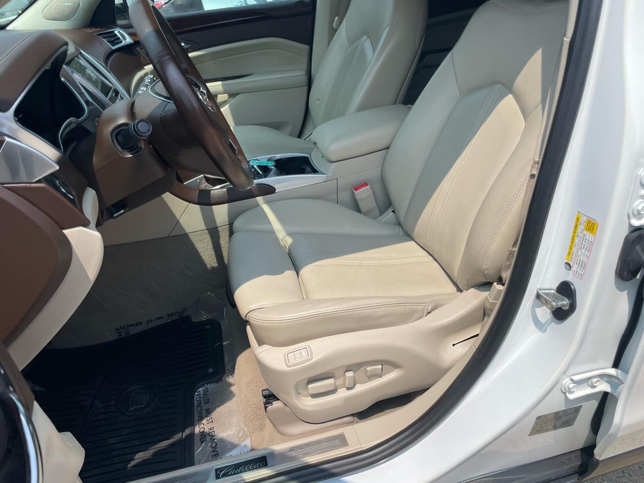 Cadillac SRX Performance Collection FWD 2016