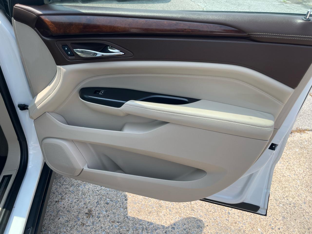 Cadillac SRX Performance Collection FWD 2016