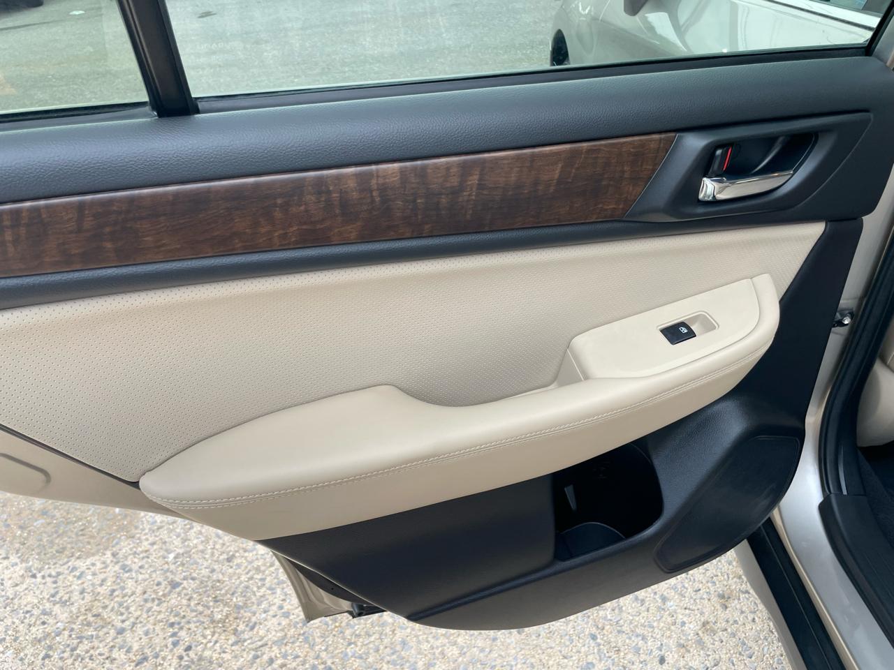 Subaru Outback 2.5i Limited 2015