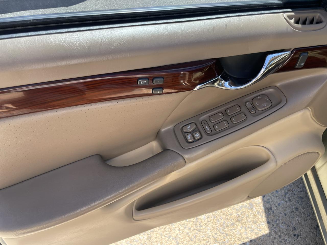 Cadillac DeVille DTS 2005