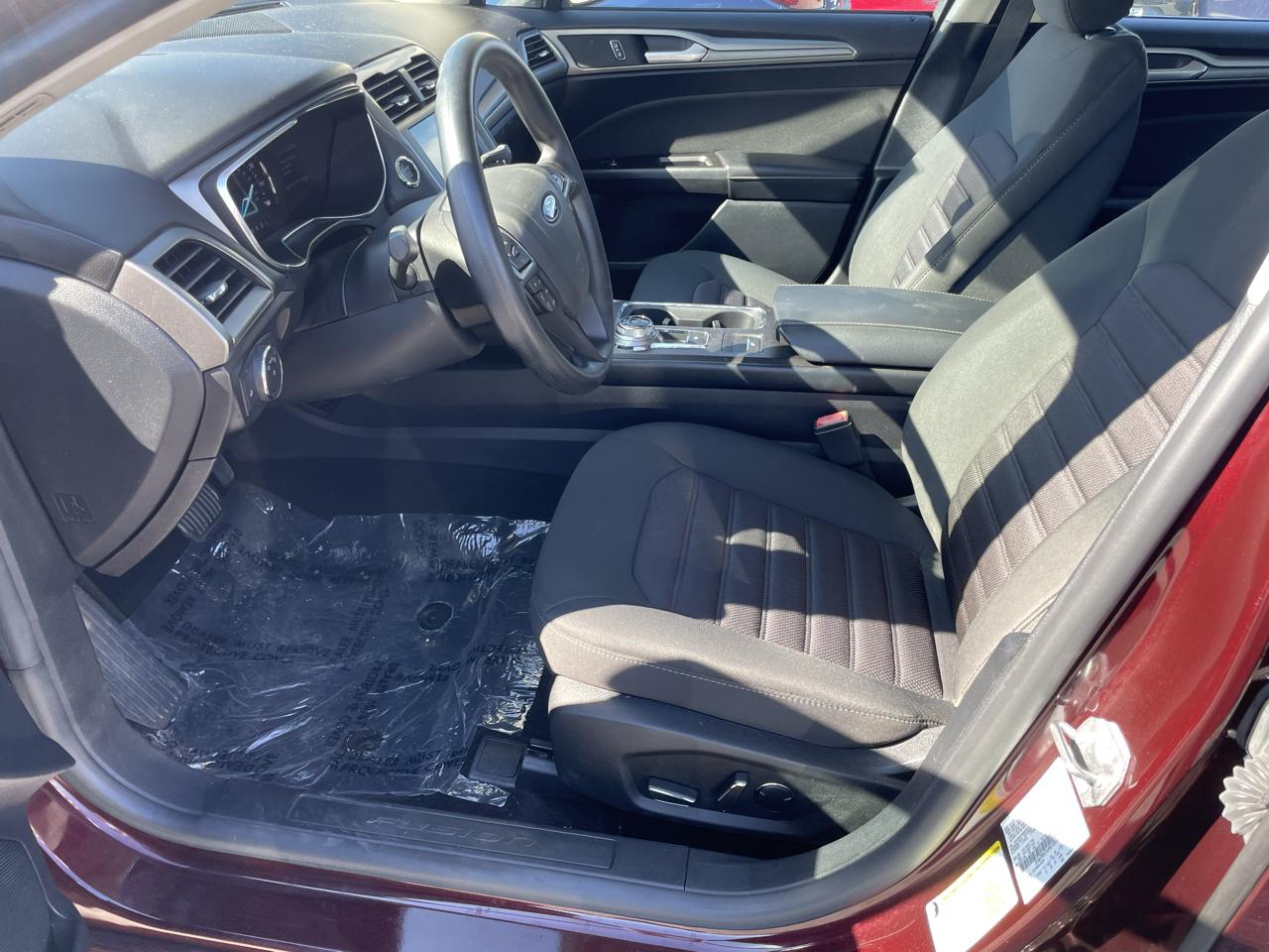 2017 Ford Fusion SE - Photo 38