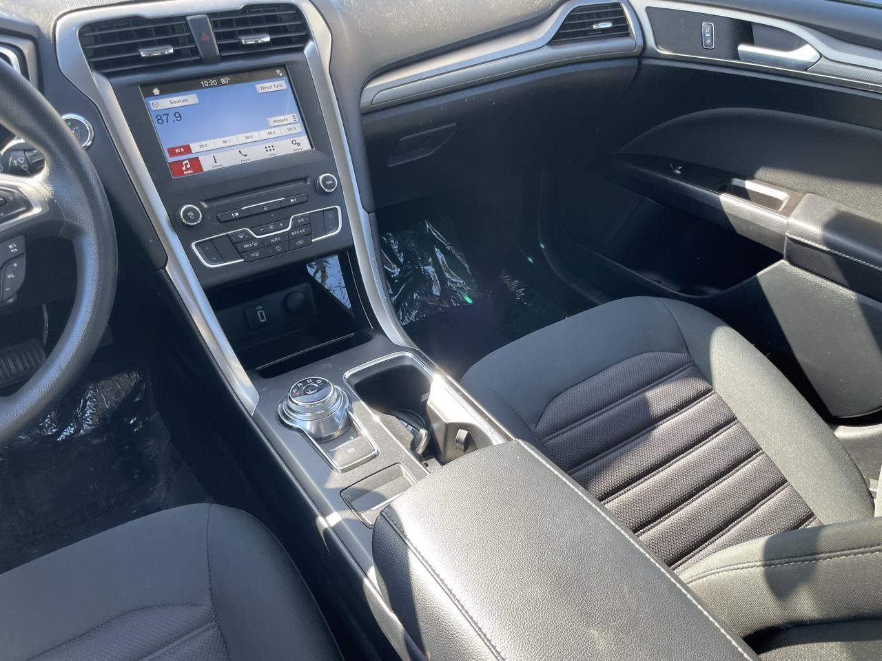 2017 Ford Fusion SE - Photo 47