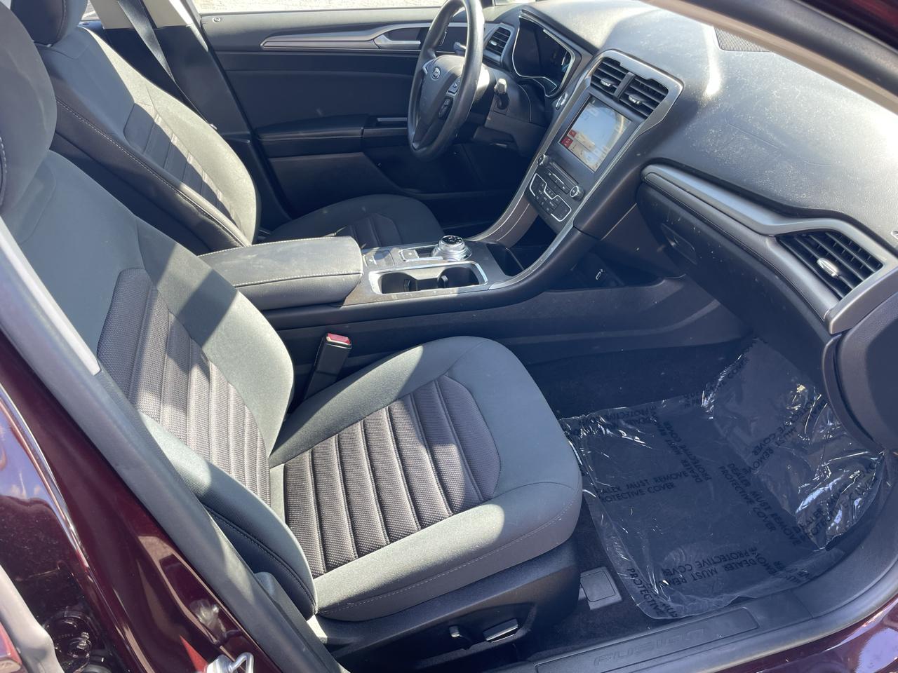 2017 Ford Fusion SE - Photo 59