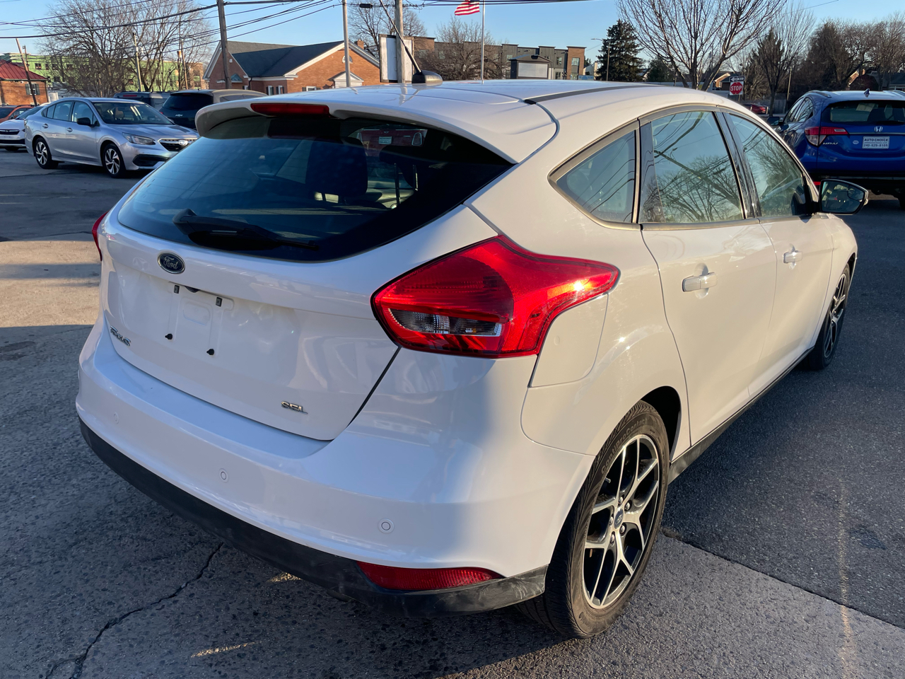 Ford Focus SEL Hatch 2018