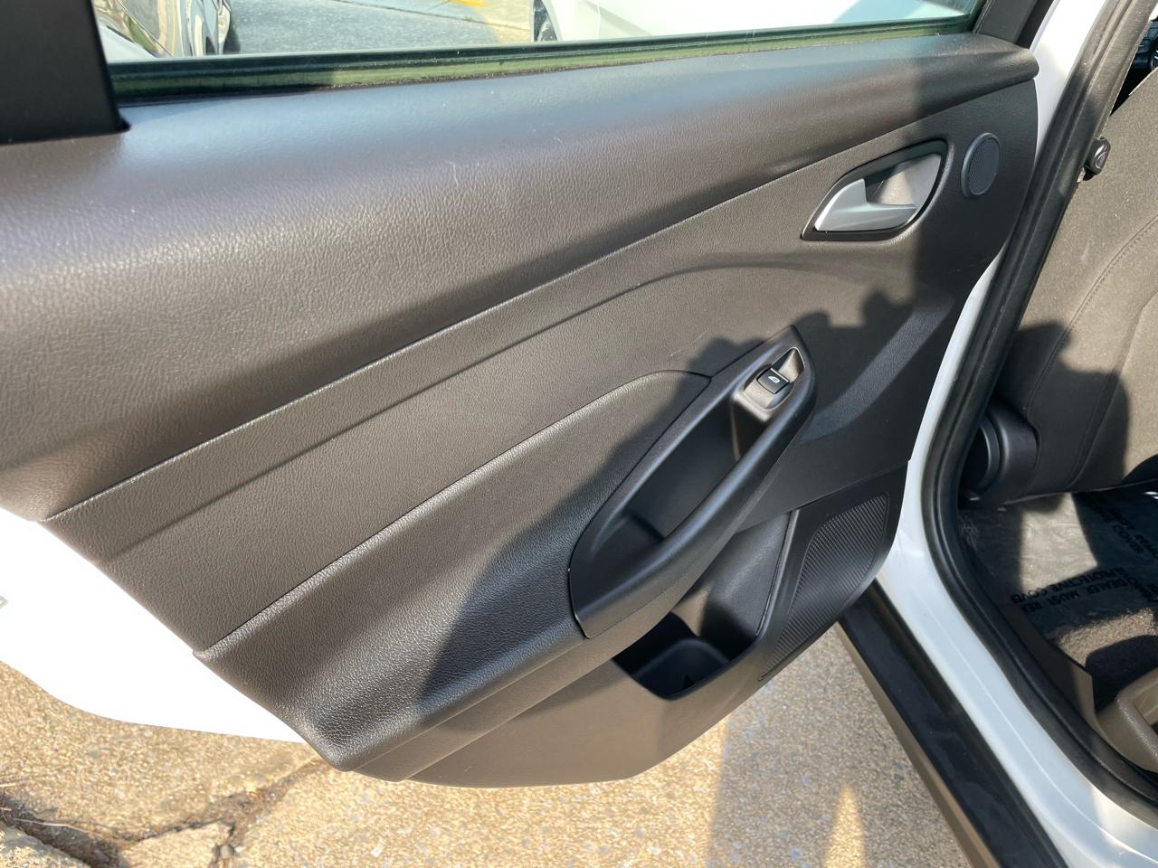 Ford Focus SEL Hatch 2018