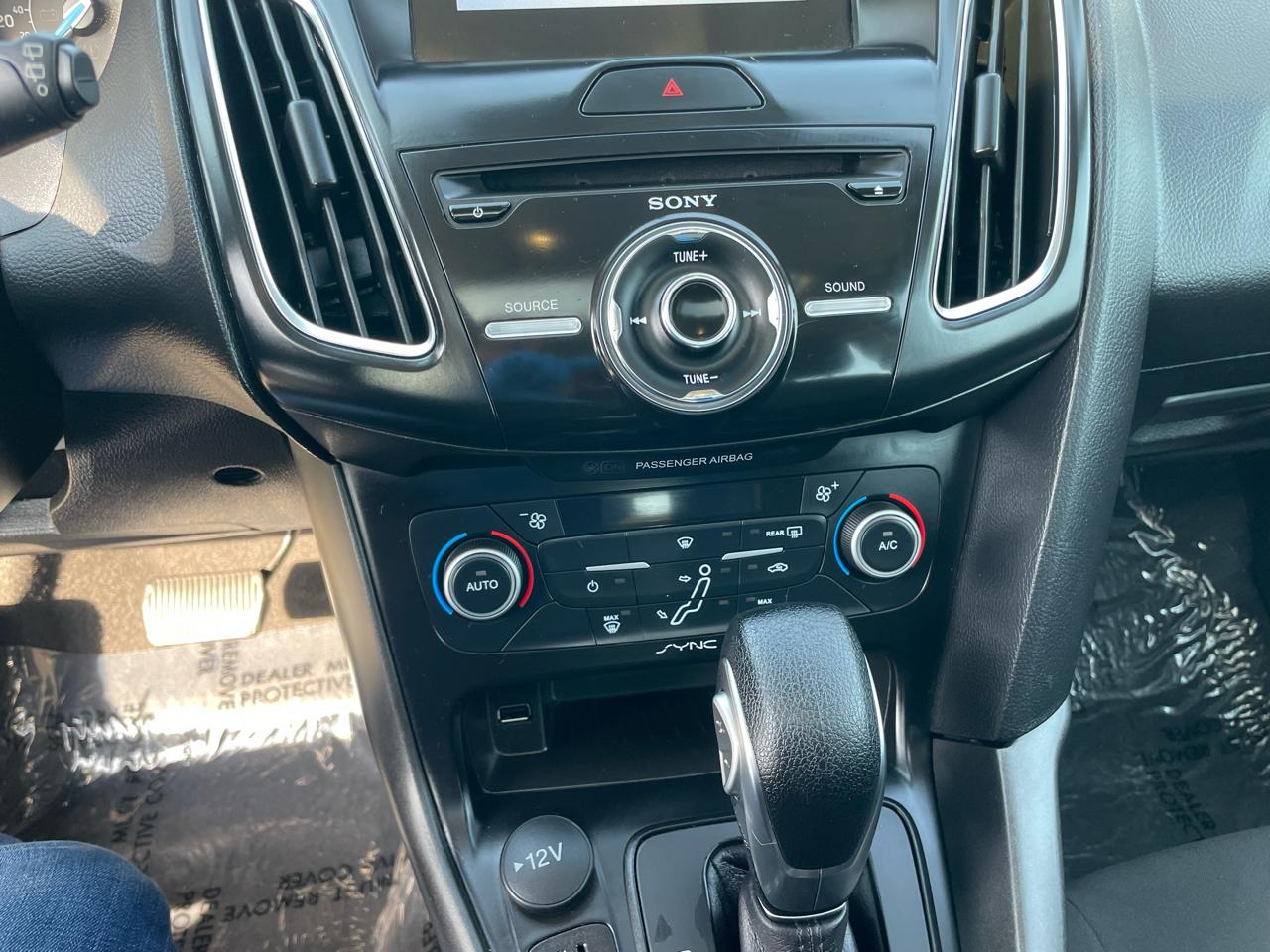 Ford Focus SEL Hatch 2018