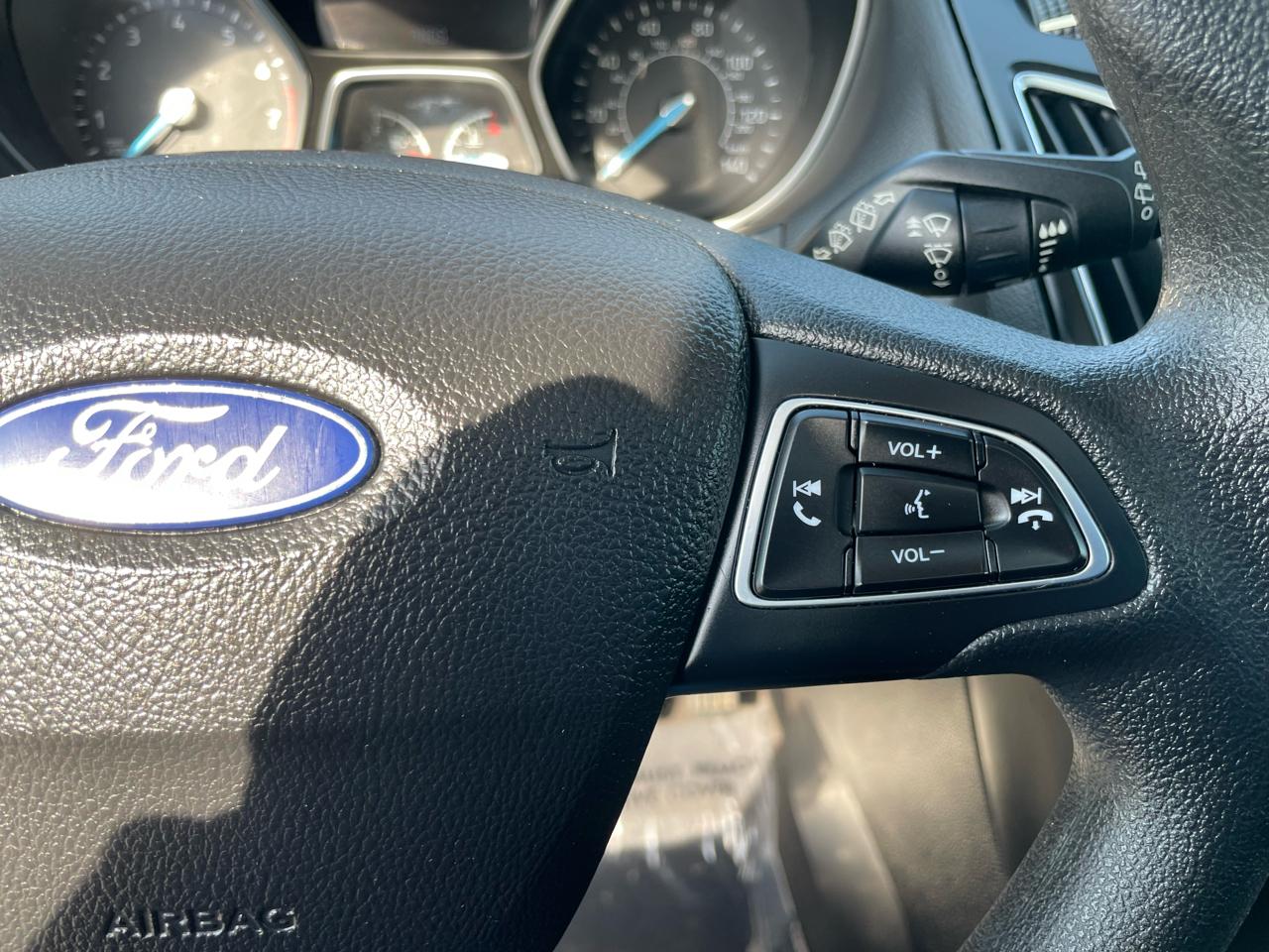 Ford Focus SEL Hatch 2018