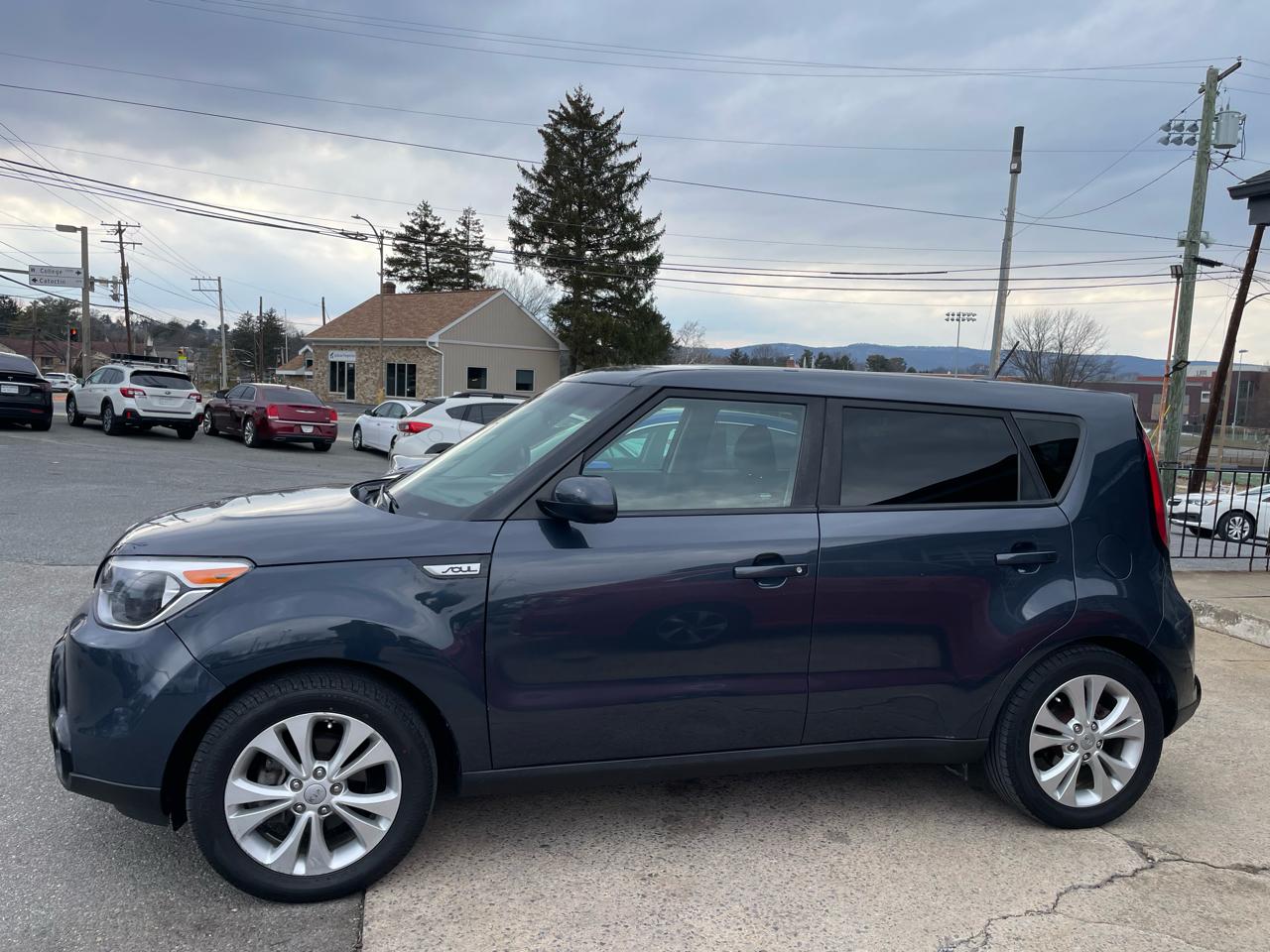 Kia Soul + w/Signature 2.0 Special Edition 2016