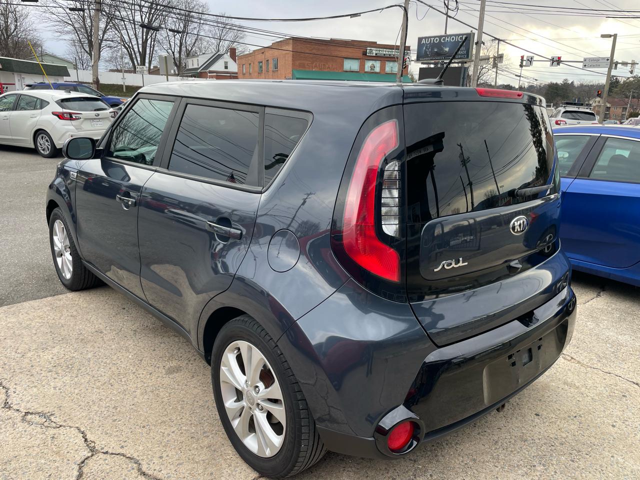 Kia Soul + w/Signature 2.0 Special Edition 2016