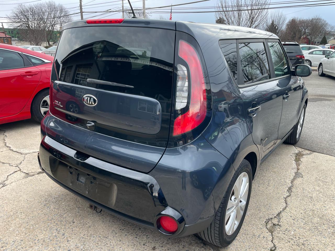 Kia Soul + w/Signature 2.0 Special Edition 2016