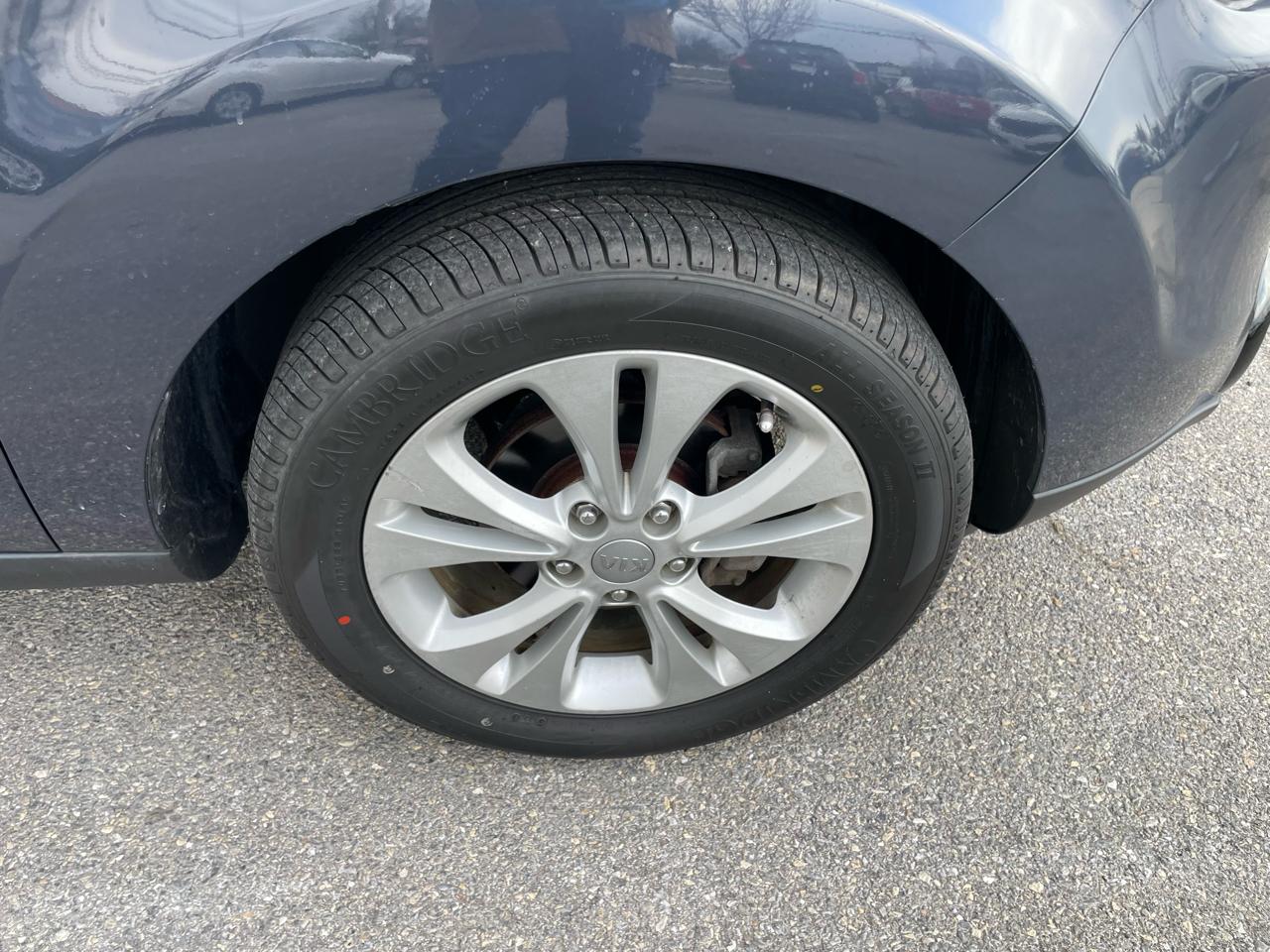 Kia Soul + w/Signature 2.0 Special Edition 2016