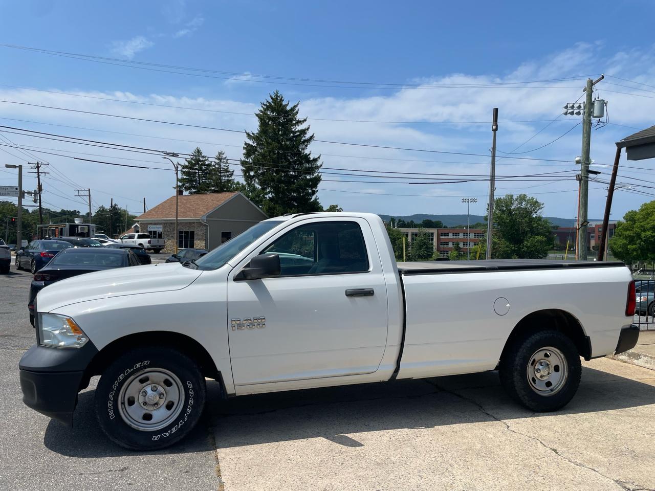 RAM 1500 Tradesman Regular Cab LWB 2WD 2014