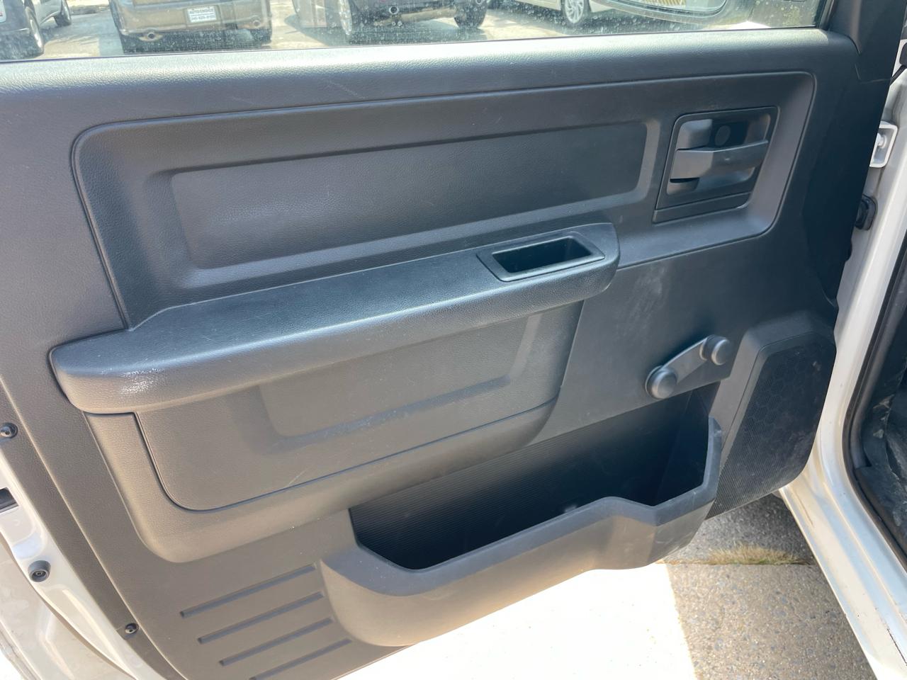 RAM 1500 Tradesman Regular Cab LWB 2WD 2014