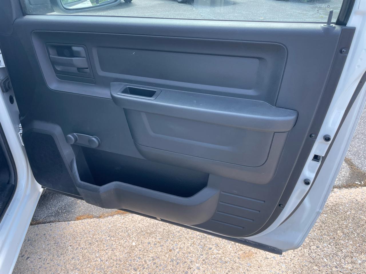 RAM 1500 Tradesman Regular Cab LWB 2WD 2014