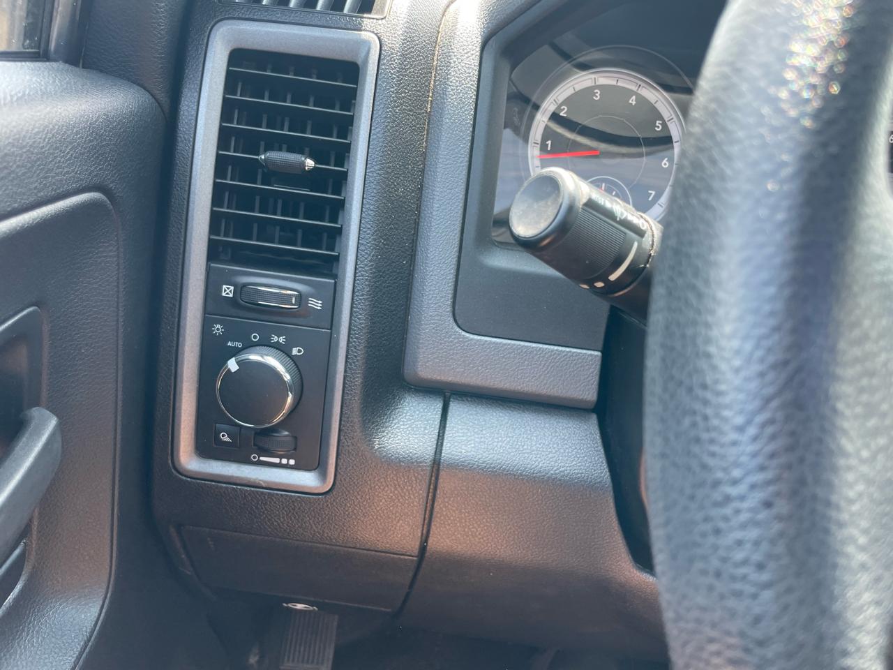 RAM 1500 Tradesman Regular Cab LWB 2WD 2014