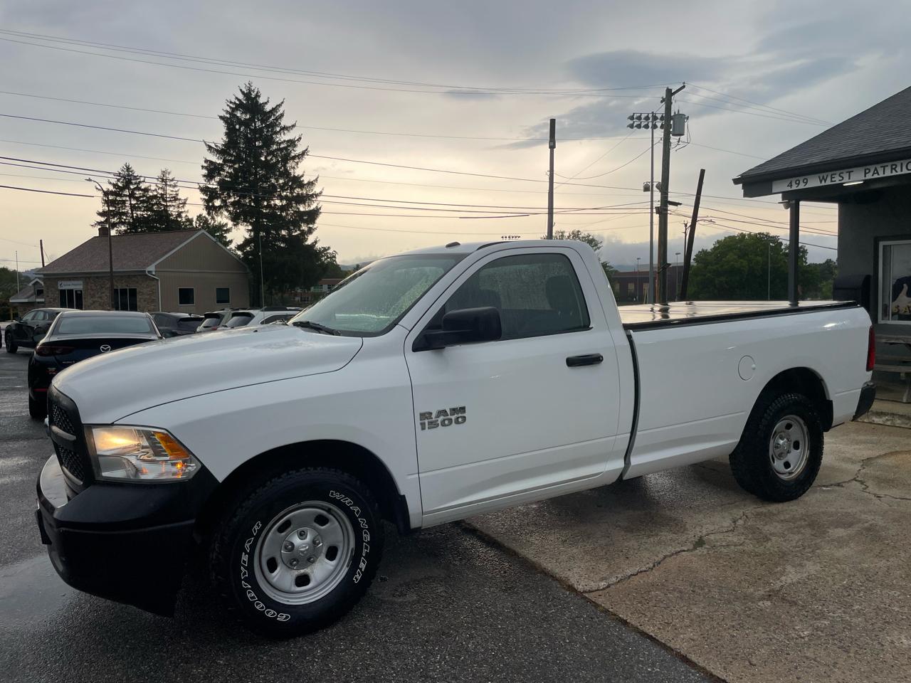 RAM 1500 Tradesman Regular Cab LWB 2WD 2014