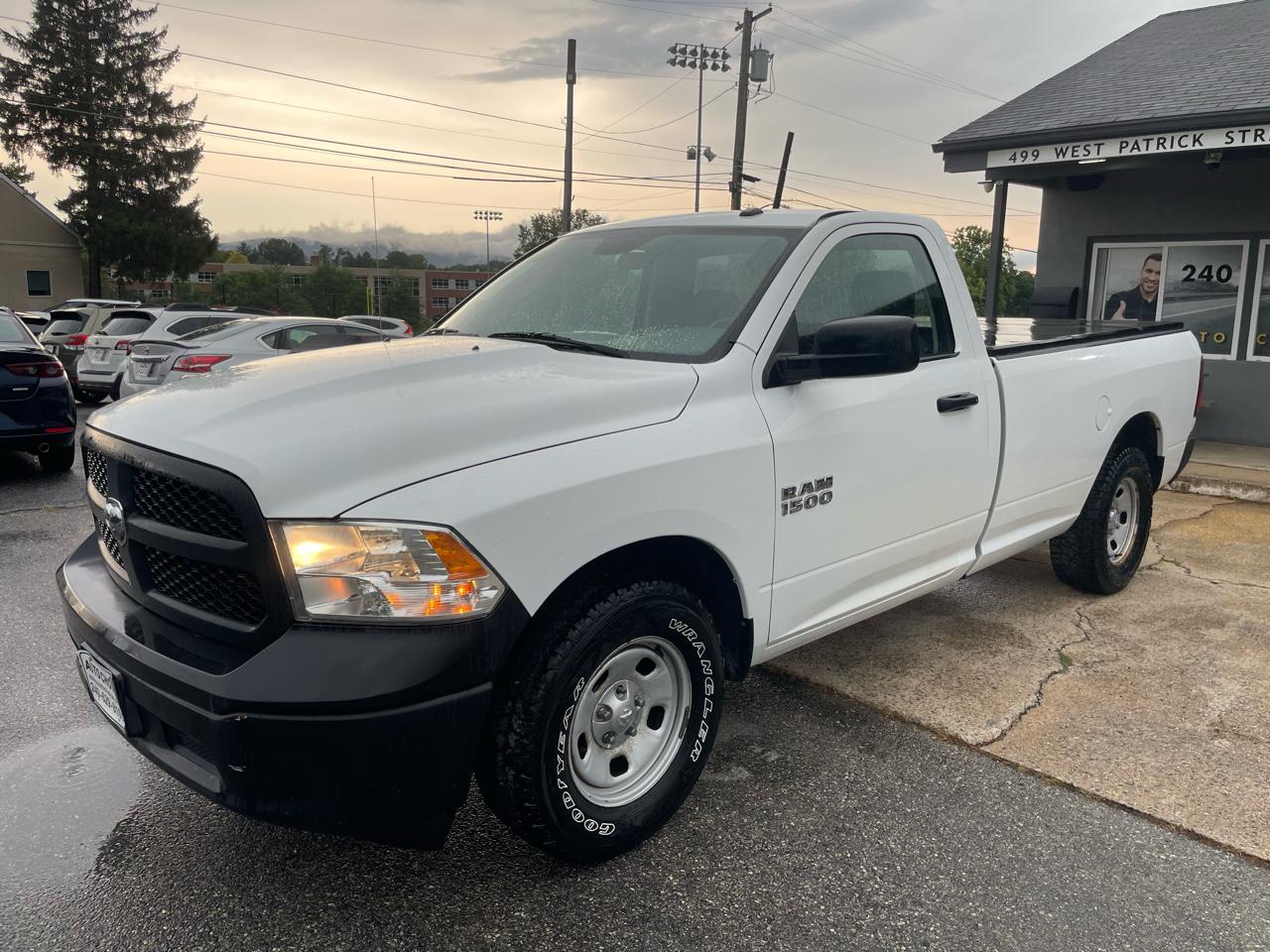 RAM 1500 Tradesman Regular Cab LWB 2WD 2014