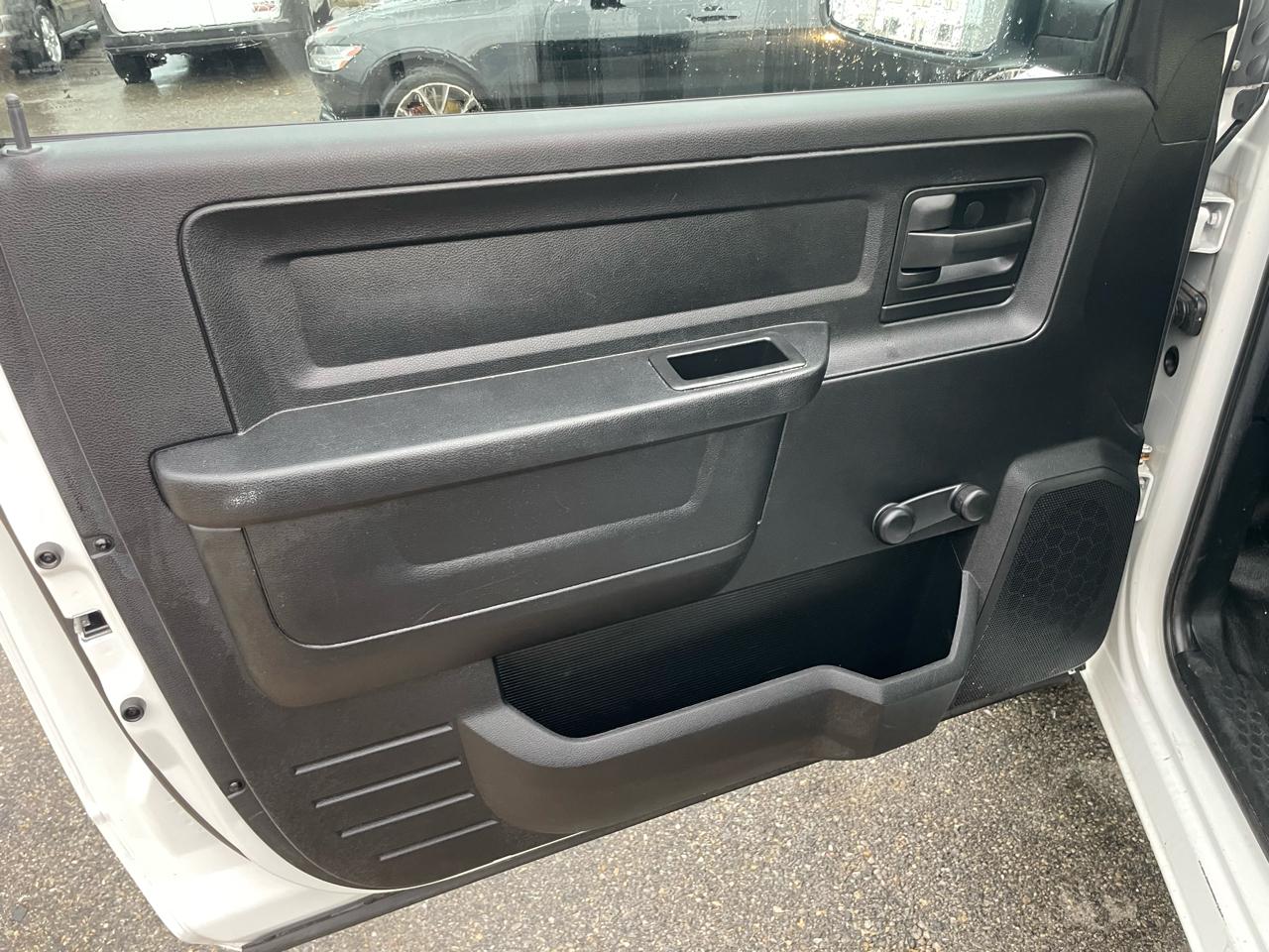 RAM 1500 Tradesman Regular Cab LWB 2WD 2014